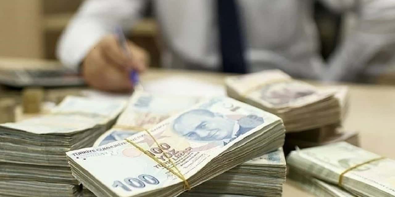 Bütçe açığı geçen yıla göre 3 kat arttı