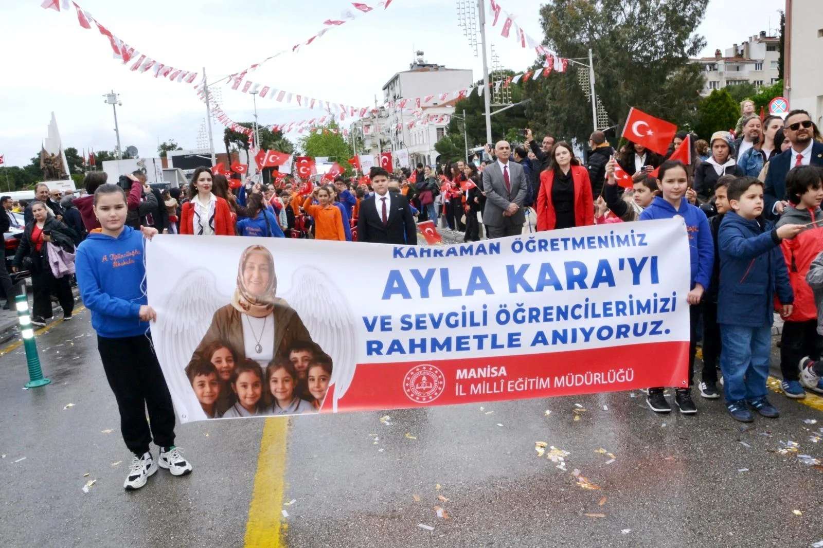 23 Nisan Manisa’da buruk şekilde kutlandı…