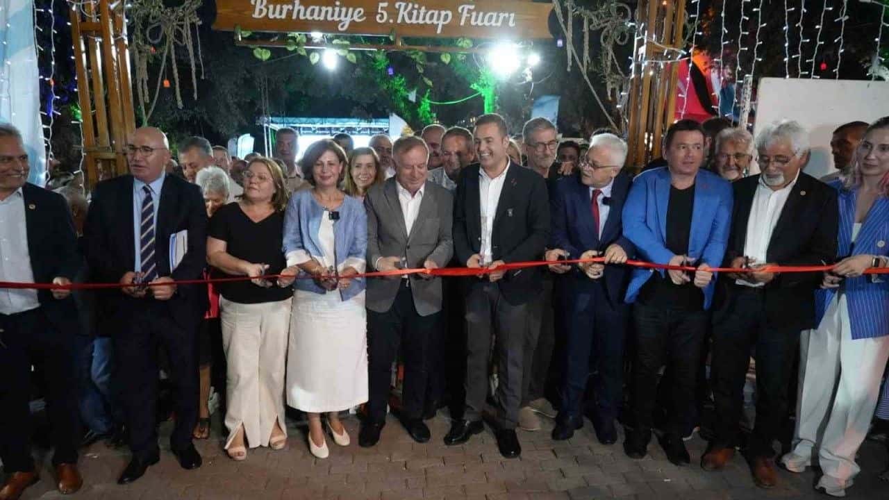 5. Burhaniye Kitap Fuarı başladı