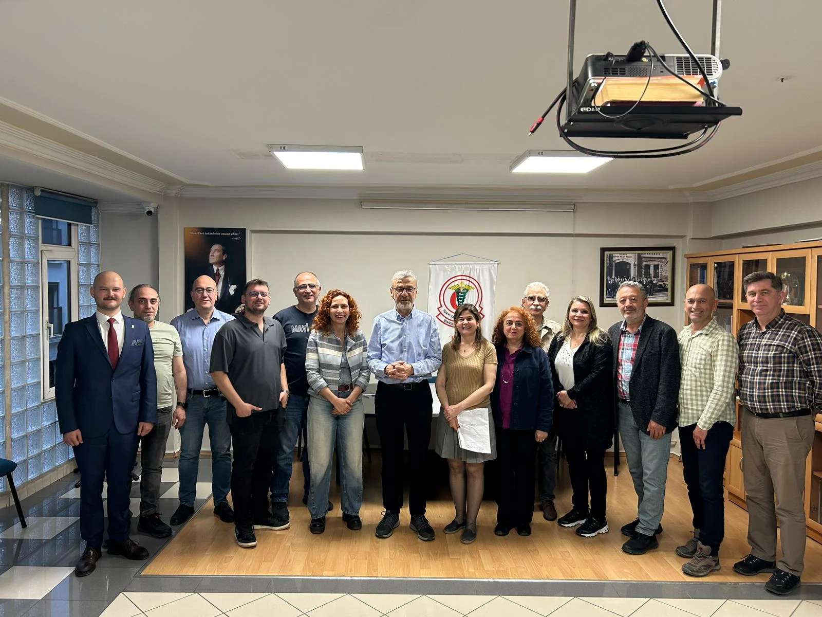 Manisa Tabip Odası'nın başkanı Karabağ’ın yeni yönetiminde görev bölümü