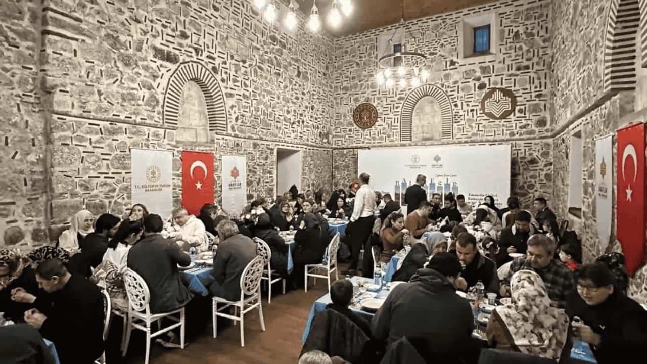 Altı Nokta Körler Derneği Balıkesir Şubesi iftarda buluştu