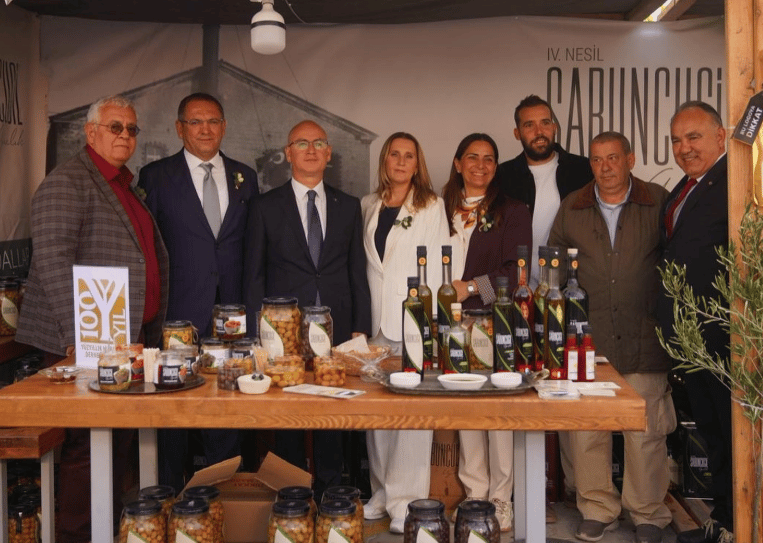 Ayvalık'ta Zeytin ve Zeytinyağı Büyük Festival Pazarı açıldı