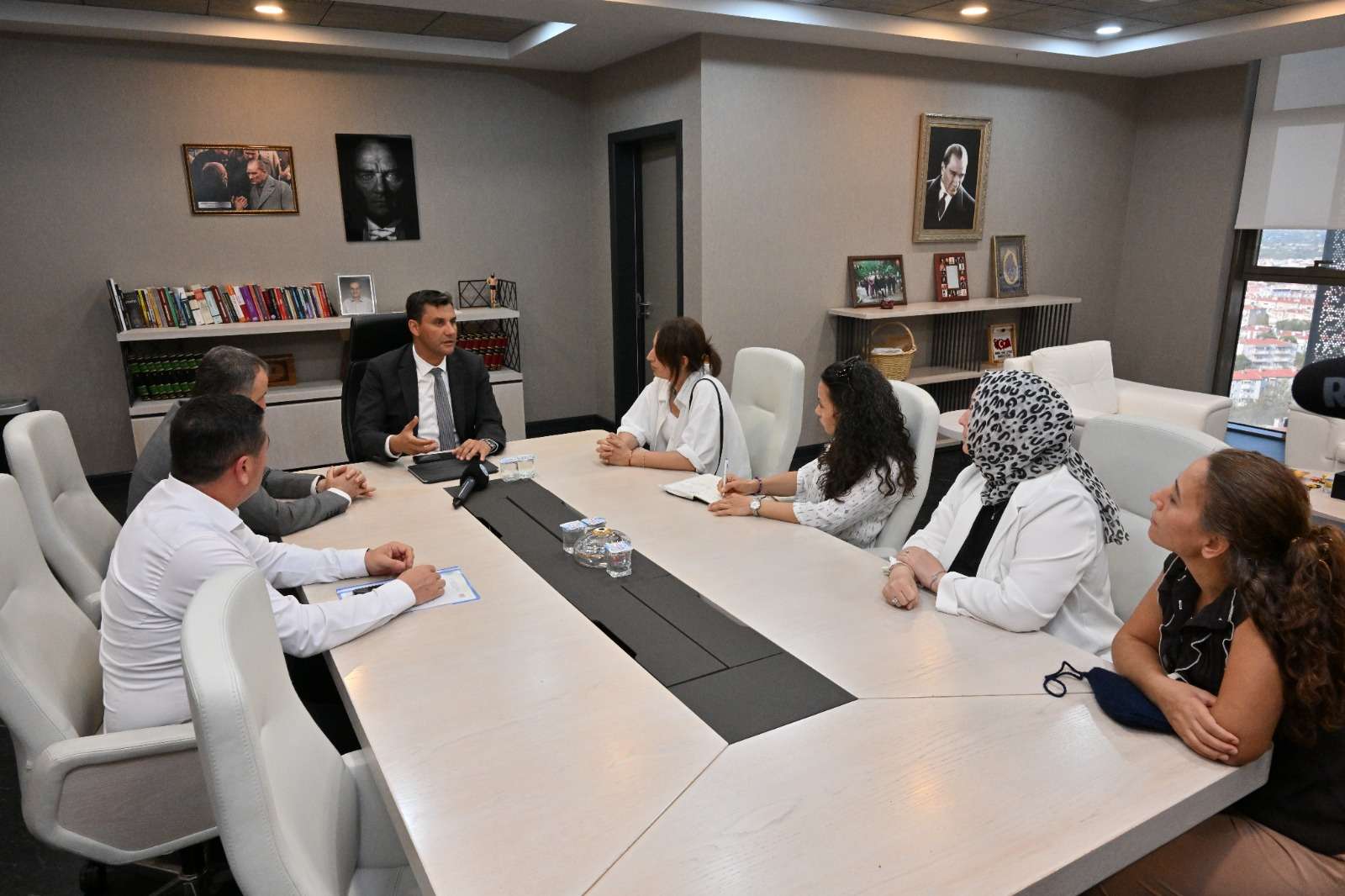 Büyükşehir ve Yunusemre Laleli ve Mesir Mahalleleri ile ilgili birlikte hareket edecek