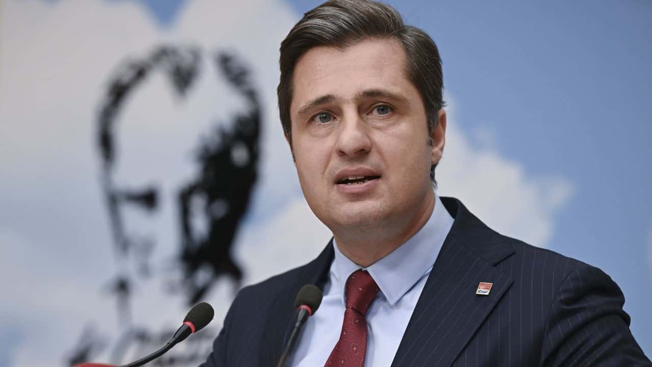 Deniz Yücel: Devlet Bahçeli'ye cevap vermeyi kendimize zul addediyoruz