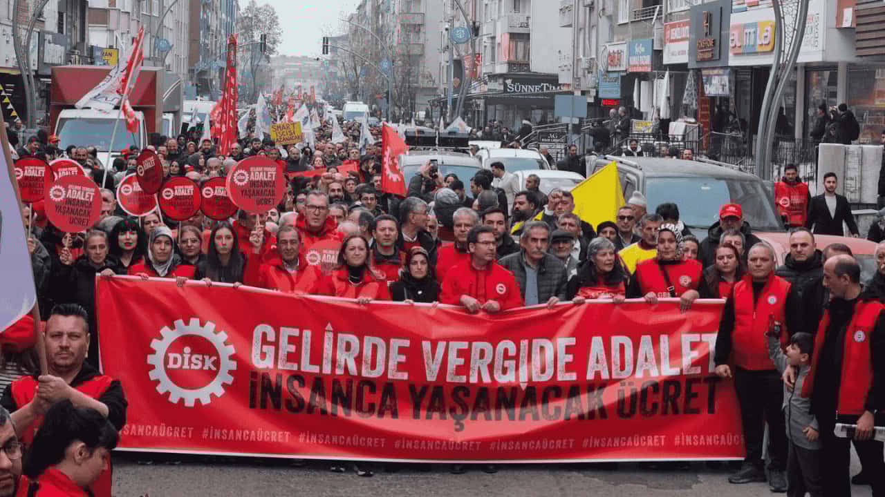 DİSK Ankara yürüyüşünü başlattı: Gelirde ve vergide adalet istiyoruz