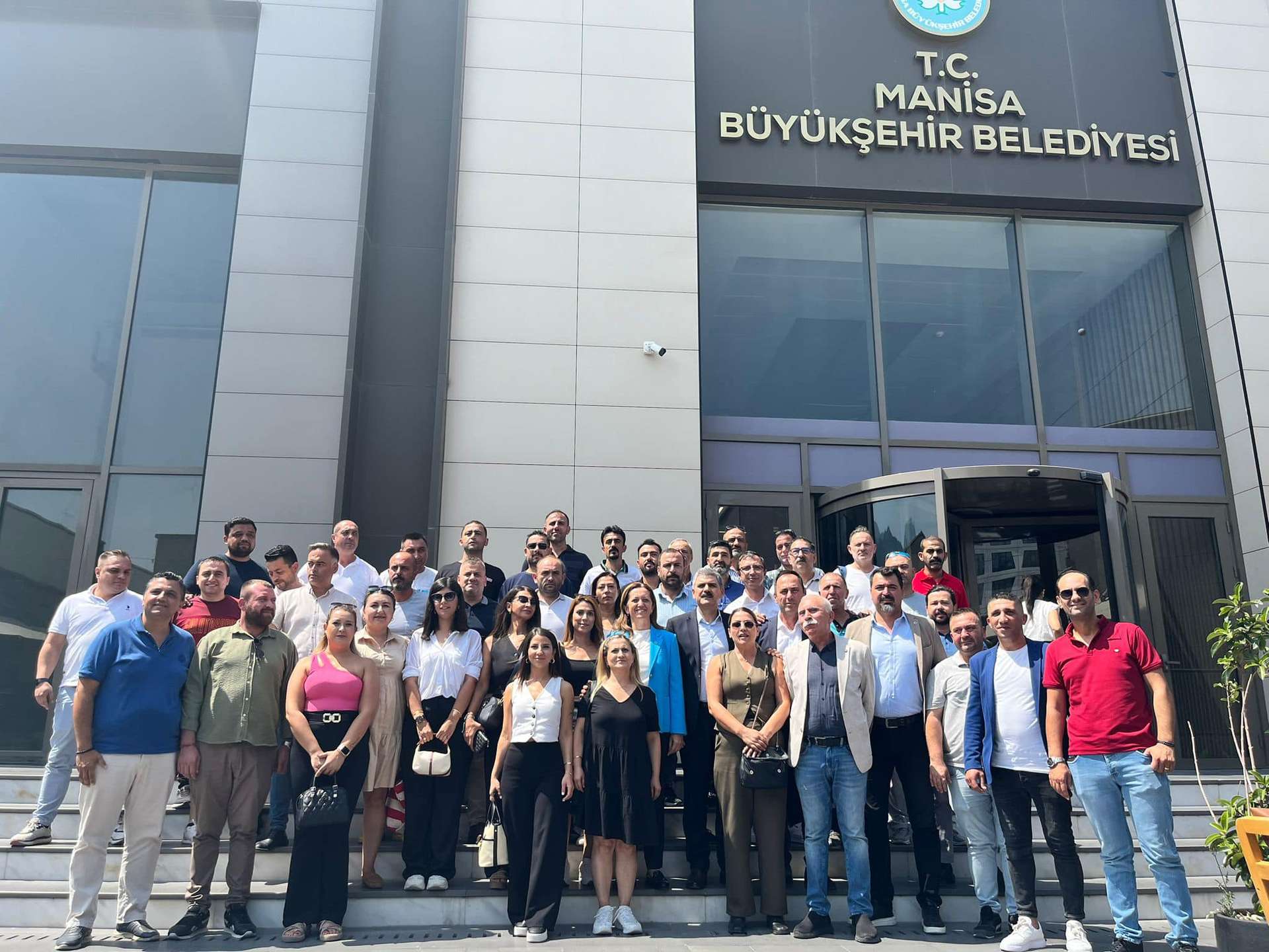 DİSK Başkanı, Manisa Belediye çalışanları ile buluştu