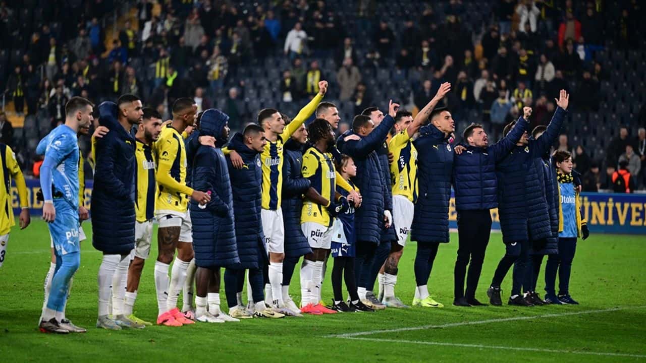 Fenerbahçe'de derbi öncesi kriz: Tam 13 eksik var
