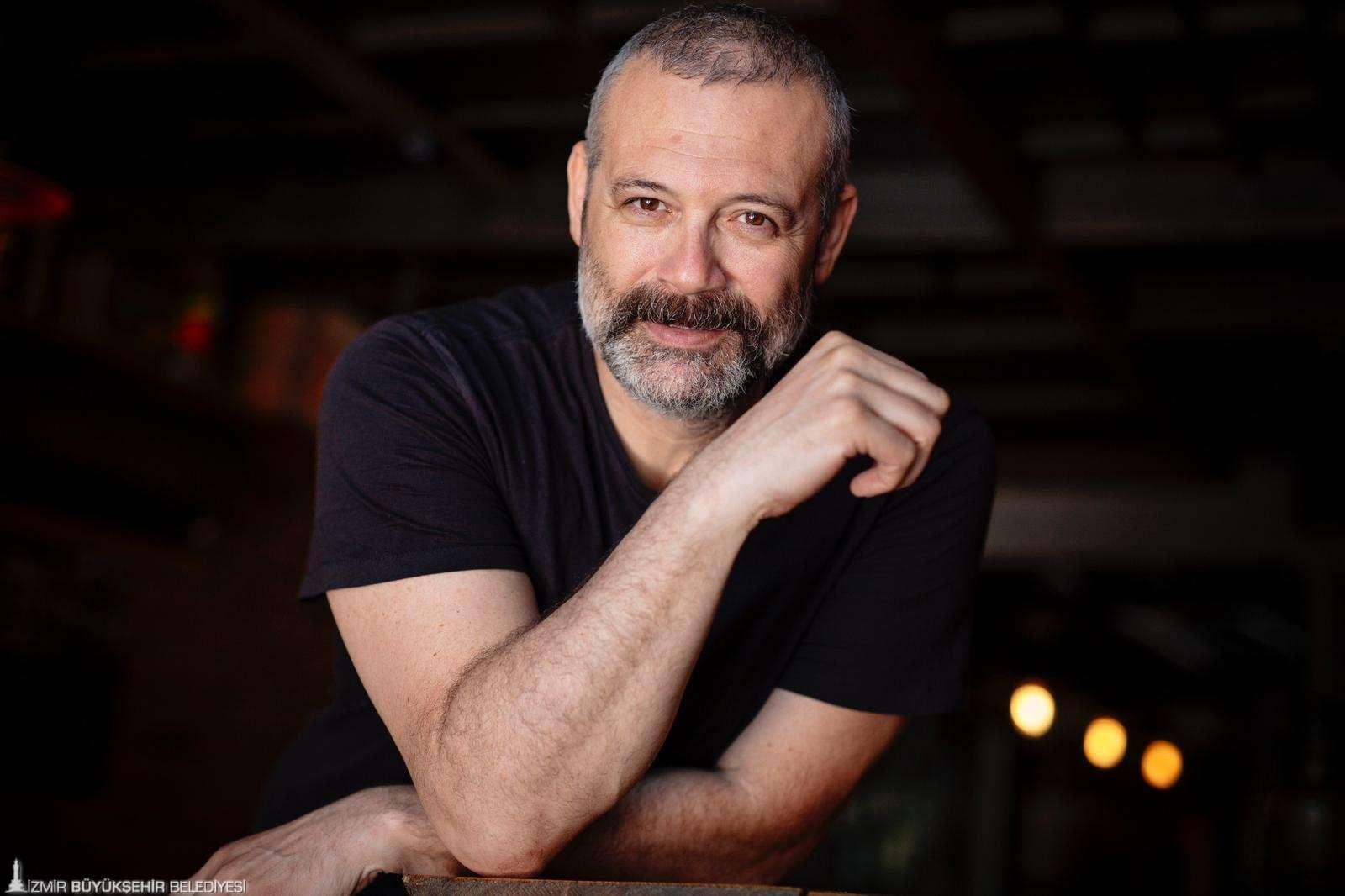İzmir Şehir Tiyatroları’nın Genel Sanat Yönetmeni Levent Üzümcü oldu