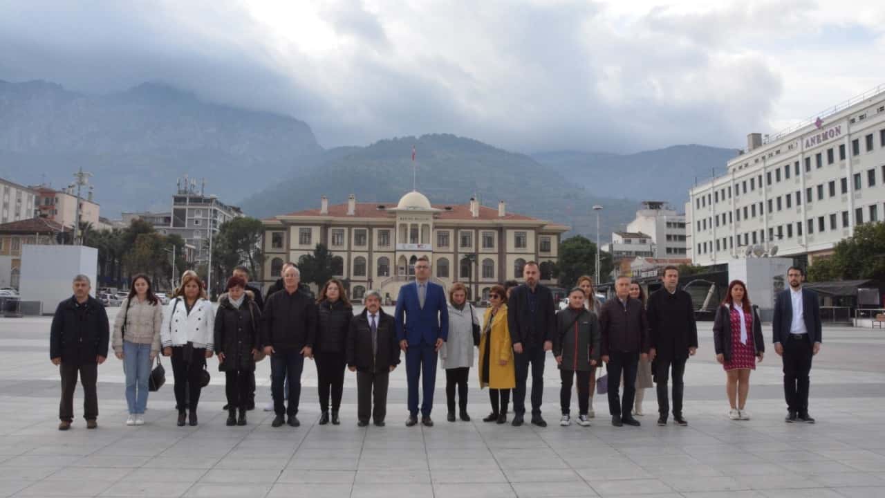 Manisa Dişhekimleri Odası: Vatandaş dişsiz, diş hekimleri işsiz!