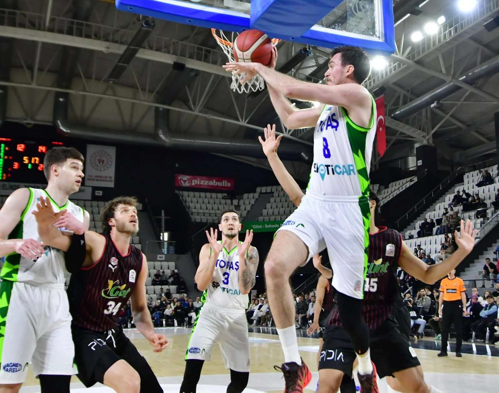 Glint Manisa Basket –Tofaş’ı yenerek ligde kaldı 100-96