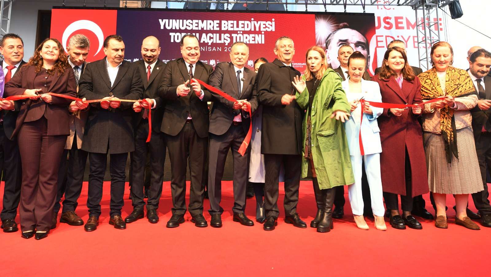 Özel: İşte bu caminin bahçesinde olduğu bu belediyeyi iki kişiden birinin oyuyla yüzde 60'la aldık