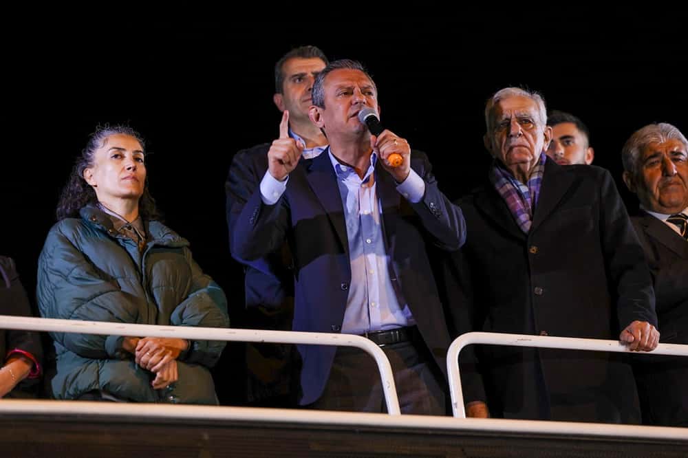 Özgür Özel Mardin’de konuştu: Sonuna kadar mücadelenin, dayanışmanın sözünü veriyorum