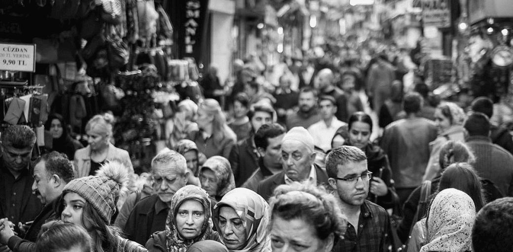Dünyanın En Büyük Dinleri Açıklandı: Hıristiyanlık Liderliğini Koruyor