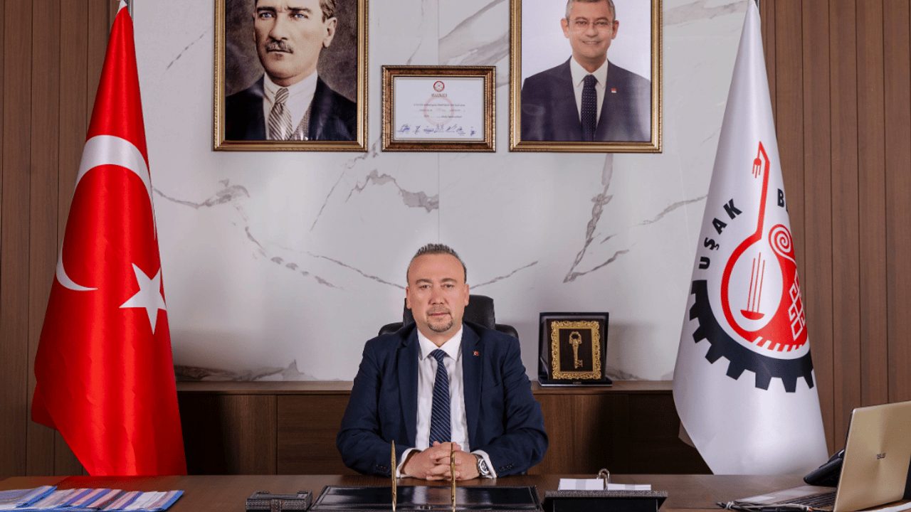 Uşak Belediye Başkanı Özkan Yalım, tutuklanmasının ardından görevinden uzaklaştırıldı