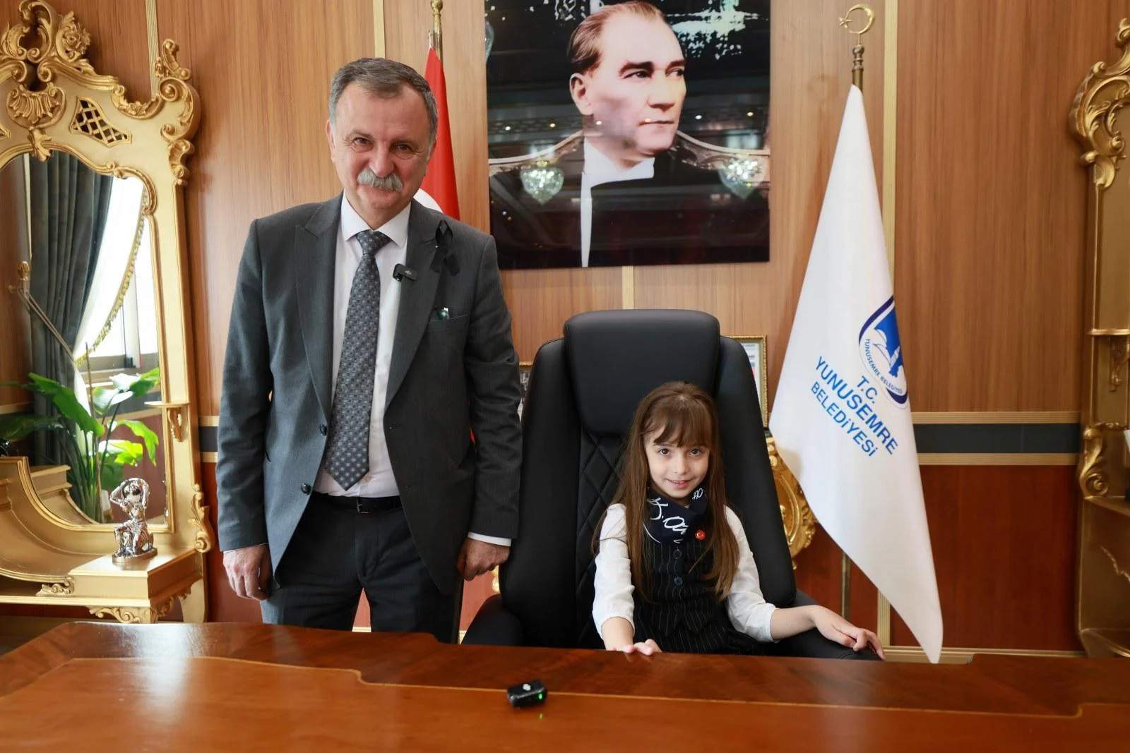 Başkan Balaban 23 Nisan’da koltuğunu çocuklara devretti