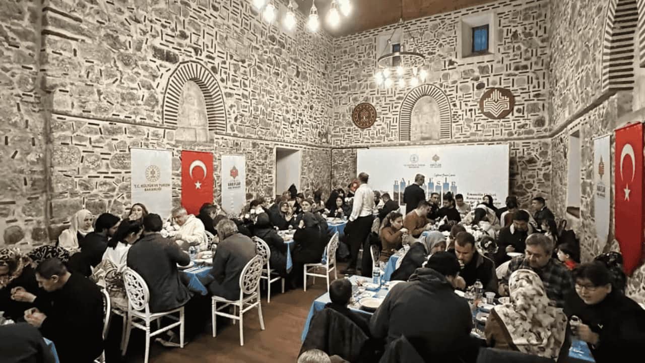 Altı Nokta Körler Derneği Balıkesir Şubesi iftarda buluştu