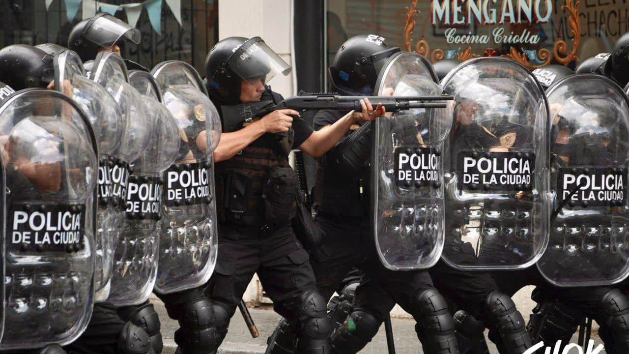 Arjantin'de binlerce işçi çalışma reformu yasa tasarısını protesto etti