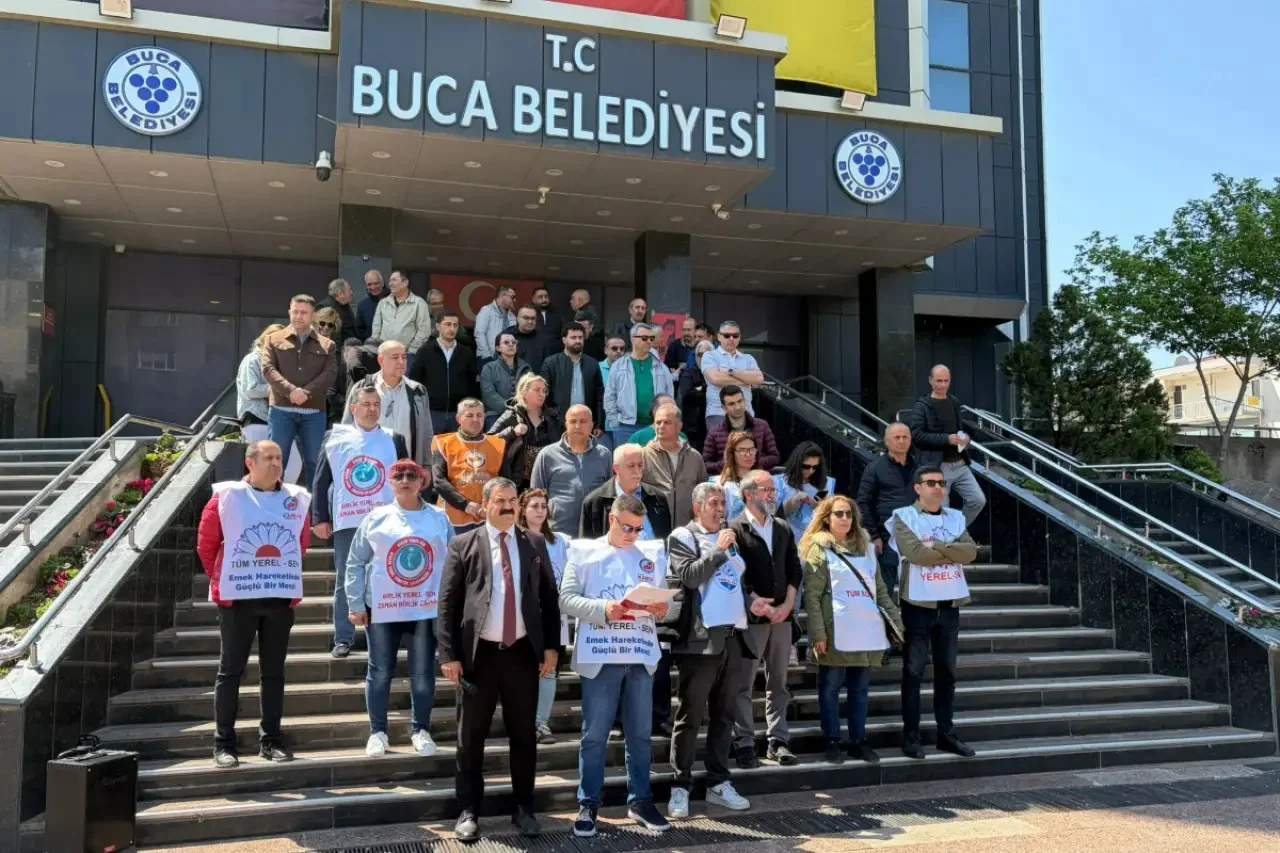 Buca Belediyesi kamu emekçileri iş bıraktı: Hakkımızı alana kadar eylemlerimiz büyüyerek devam edecek