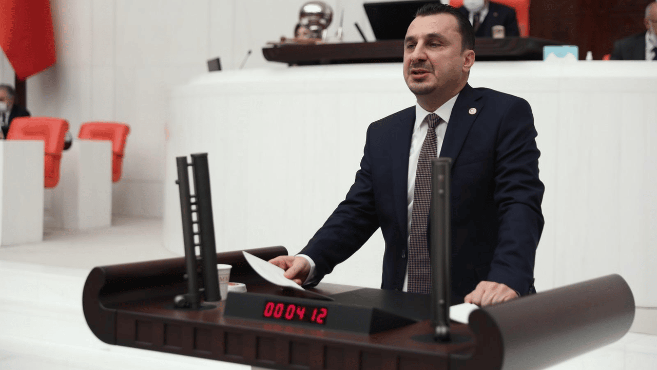 Başevirgen: İktidar akaryakıtta üzerine düşeni yapmıyor, savaşın bedelini vatandaşımız ödüyor