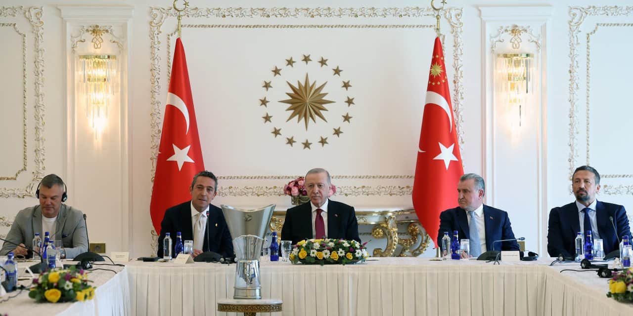 Cumhurbaşkanı Erdoğan, Fenerbahçe Beko'yu kabul etti