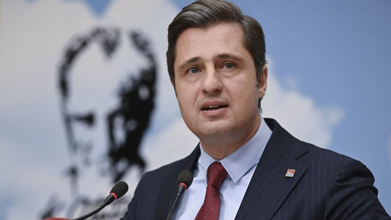 Deniz Yücel: Devlet Bahçeli'ye cevap vermeyi kendimize zul addediyoruz