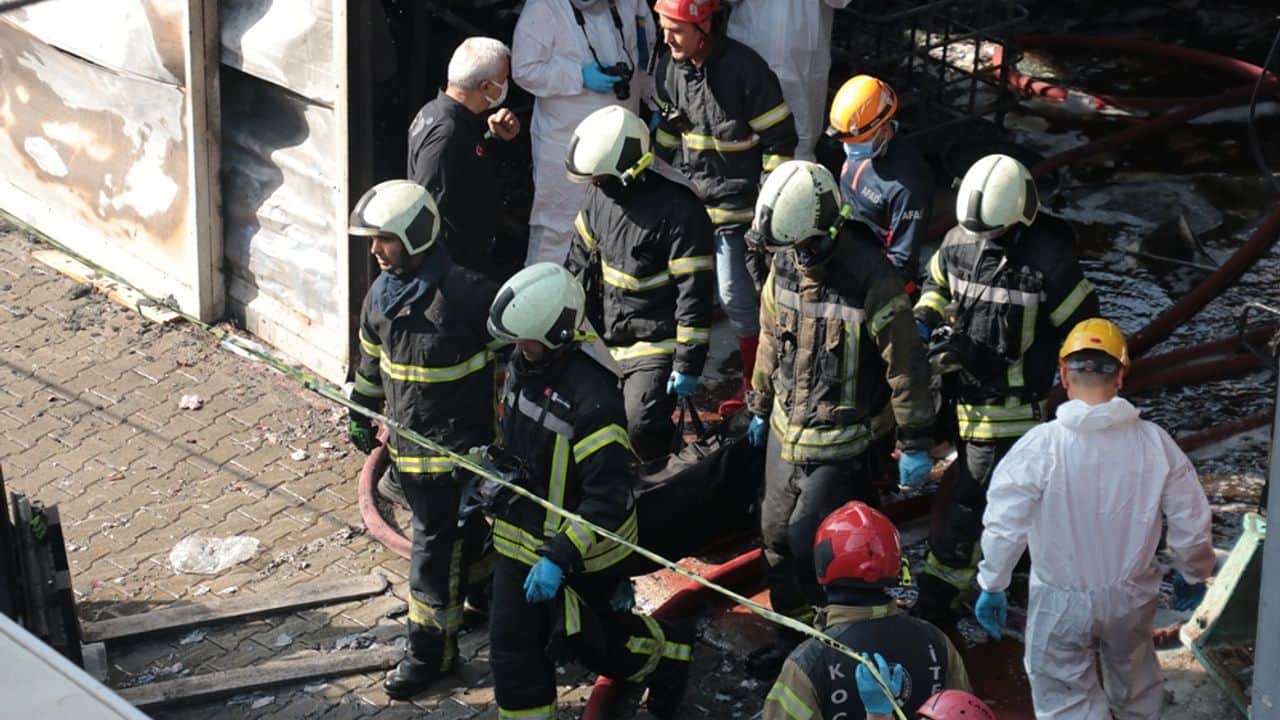 7 işçinin hayatını kaybettiği Dilovası yangını iddianamesi, belirlenen eksikliklerin ardından yeniden tamamlandı