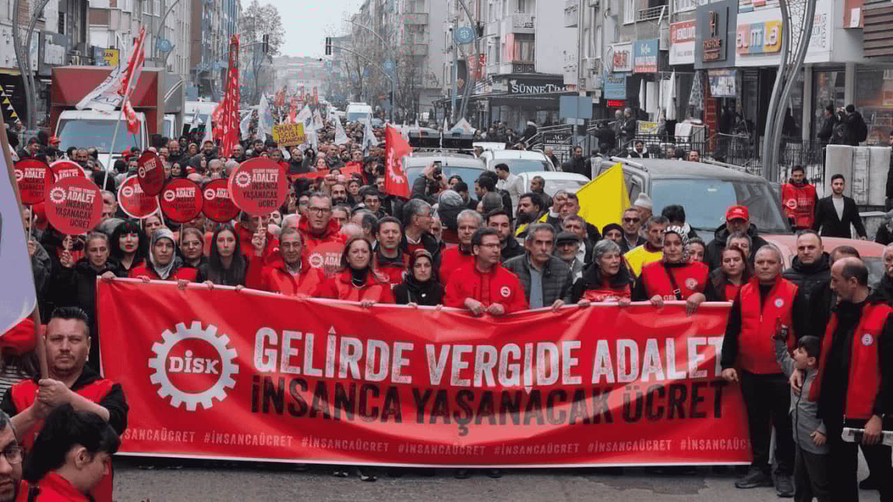 DİSK Ankara yürüyüşünü başlattı: Gelirde ve vergide adalet istiyoruz