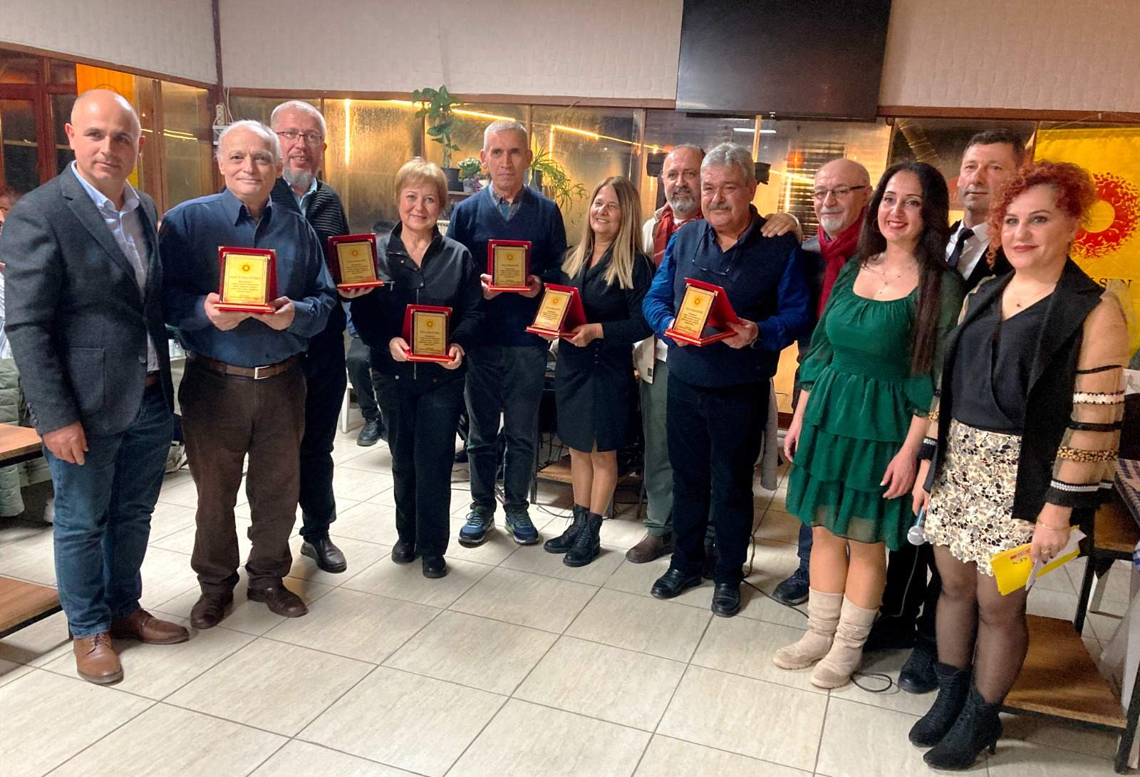 Manisa Eğitim-Sen’den emekli öğretmenlere vefa