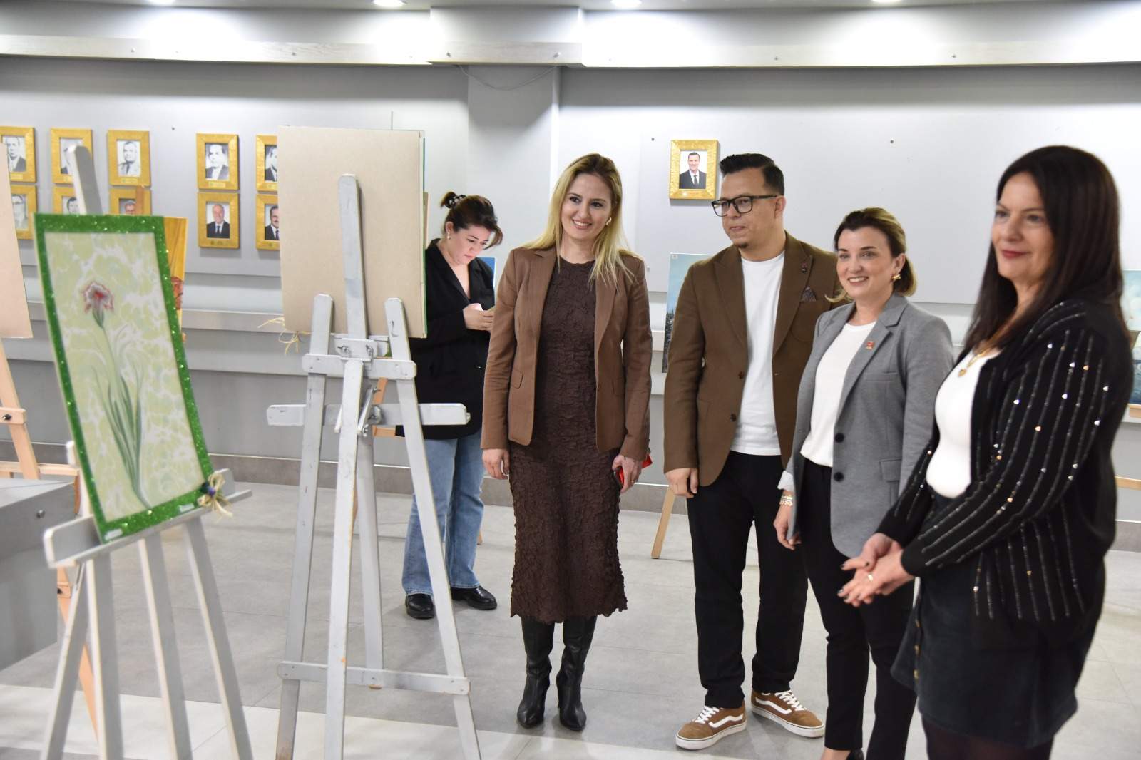 “Hayat ve Doğa” Sergisi Sanatseverlerle Buluştu