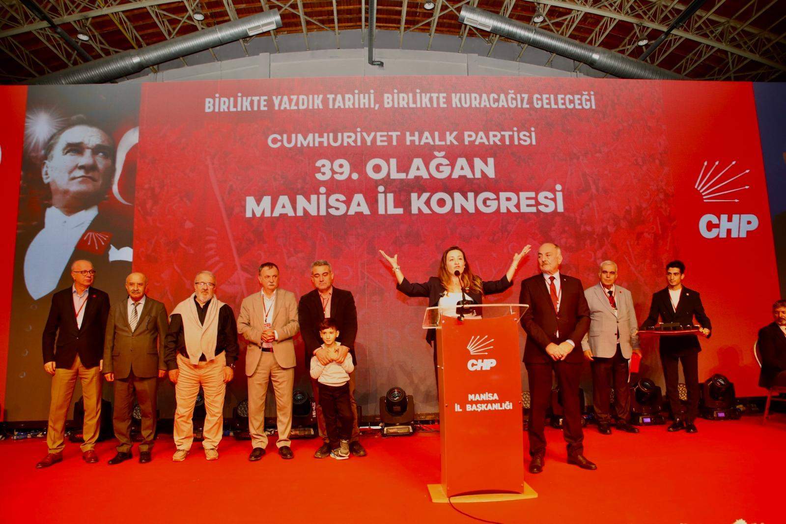 Başkan Özalper: Suçlular dışarıda, muhalifler cezaevinde