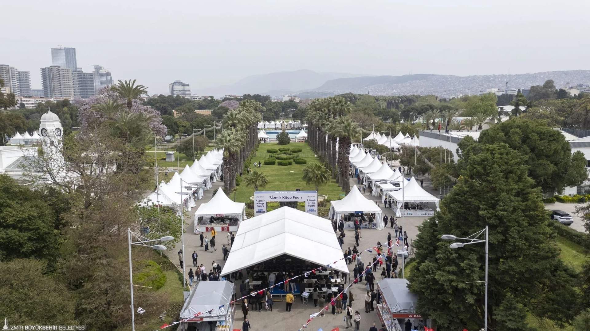 İZKİTAP - 7. İzmir Kitap Fuarı Kültürpark'ta kapılarını açtı