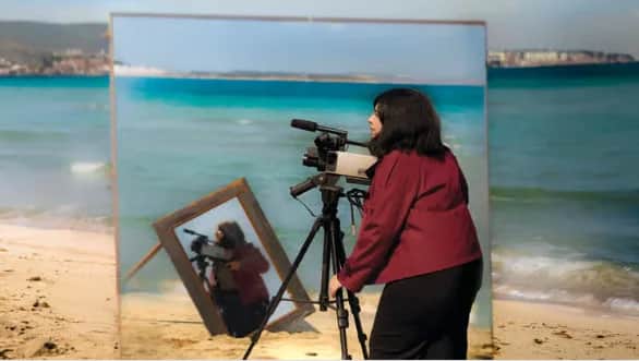 İzmir’de Vicdanın Kadrajı: Kadın Yönetmenler Neden Hâlâ Kendi Alanını Kuruyor?