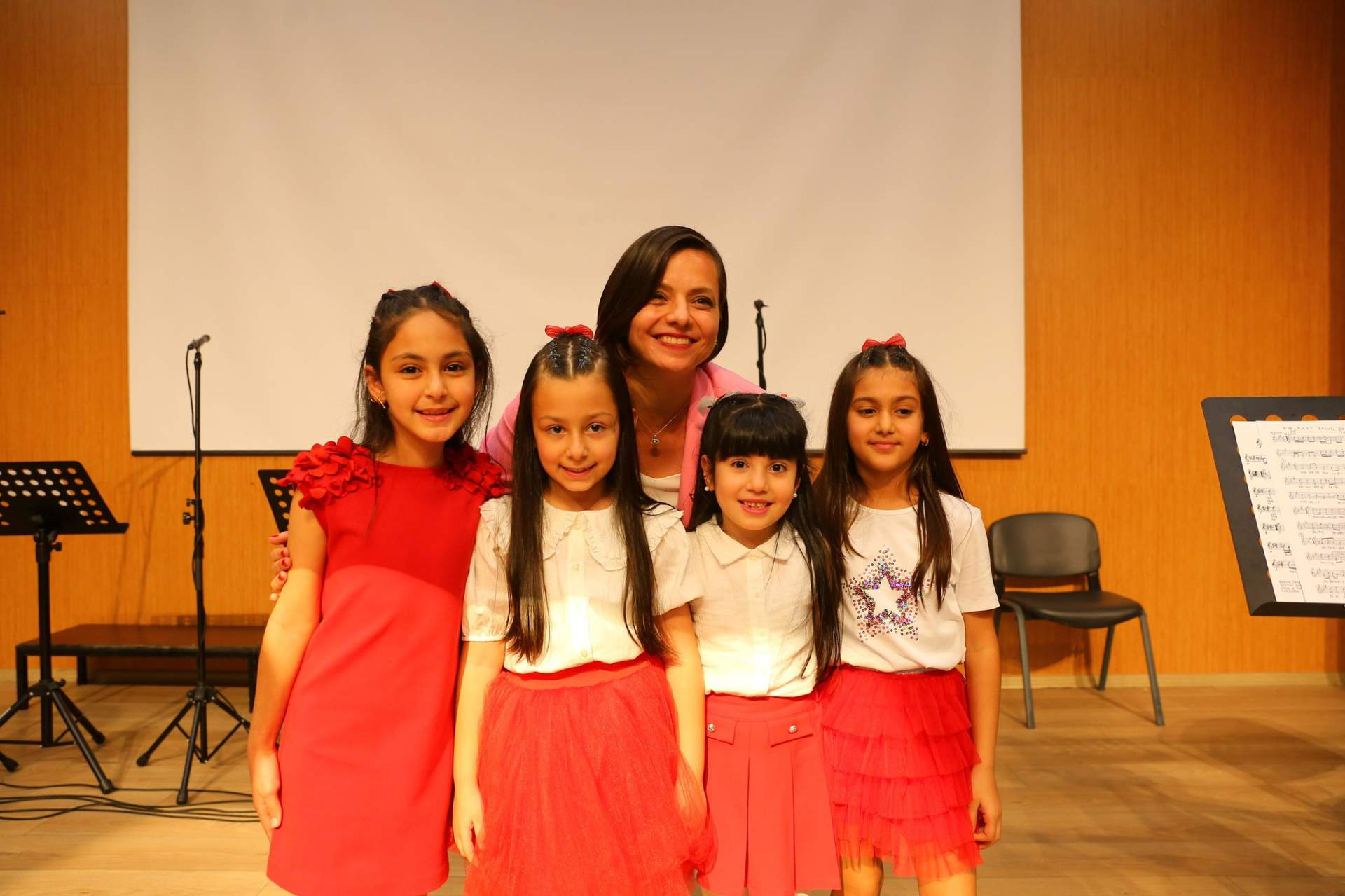 Karabağlar’da 23 Nisan coşkusu dolu dolu yaşandı