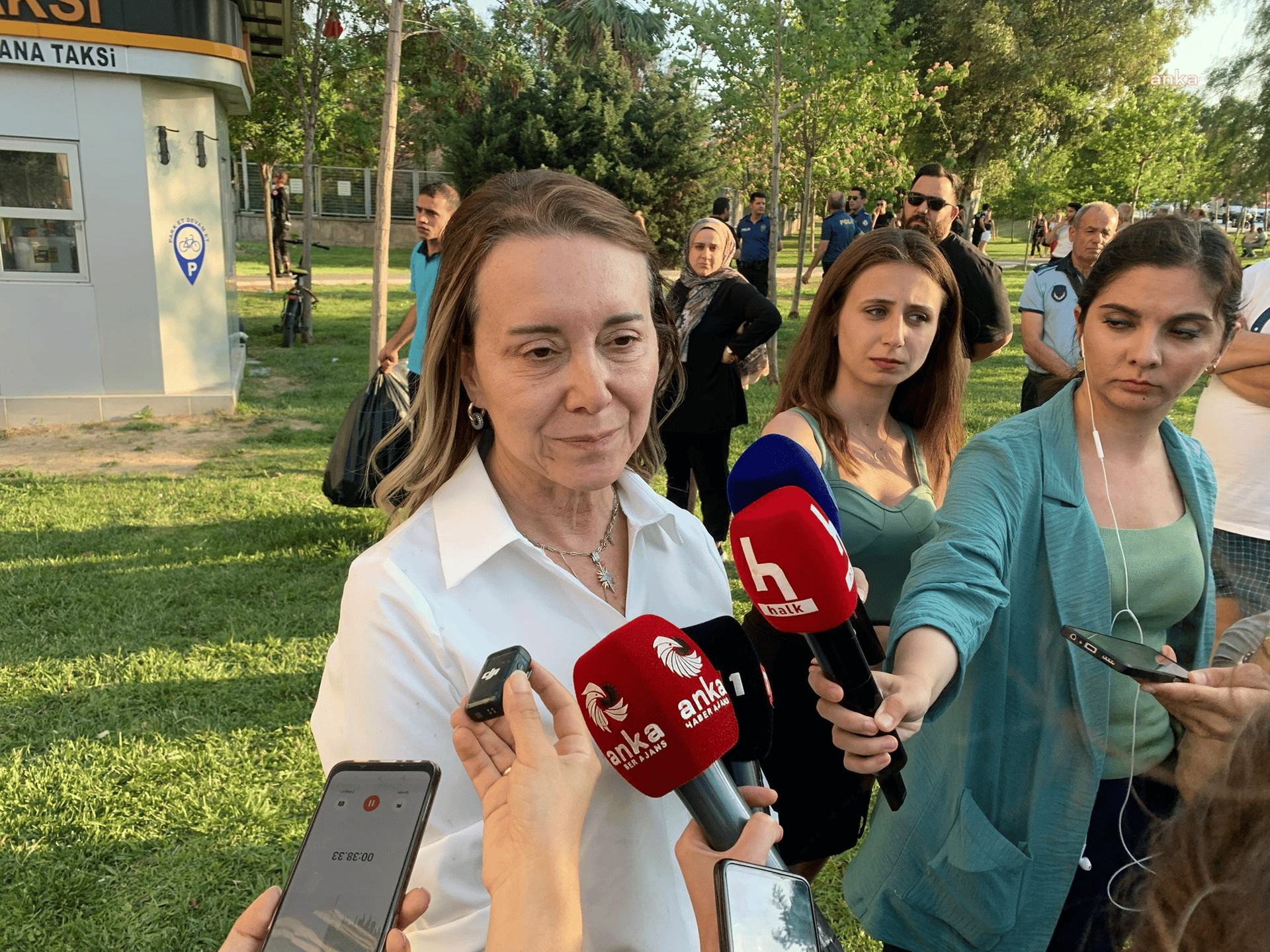 Konak Belediye Başkanı Mutlu: Yangın kontrol altına alındı