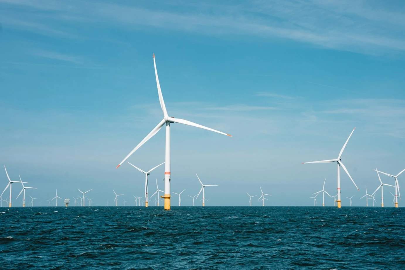 Küresel Deniz Üstü Rüzgar Enerjisi 73 Milyon Hanenin Elektrik İhtiyacını Karşılıyor