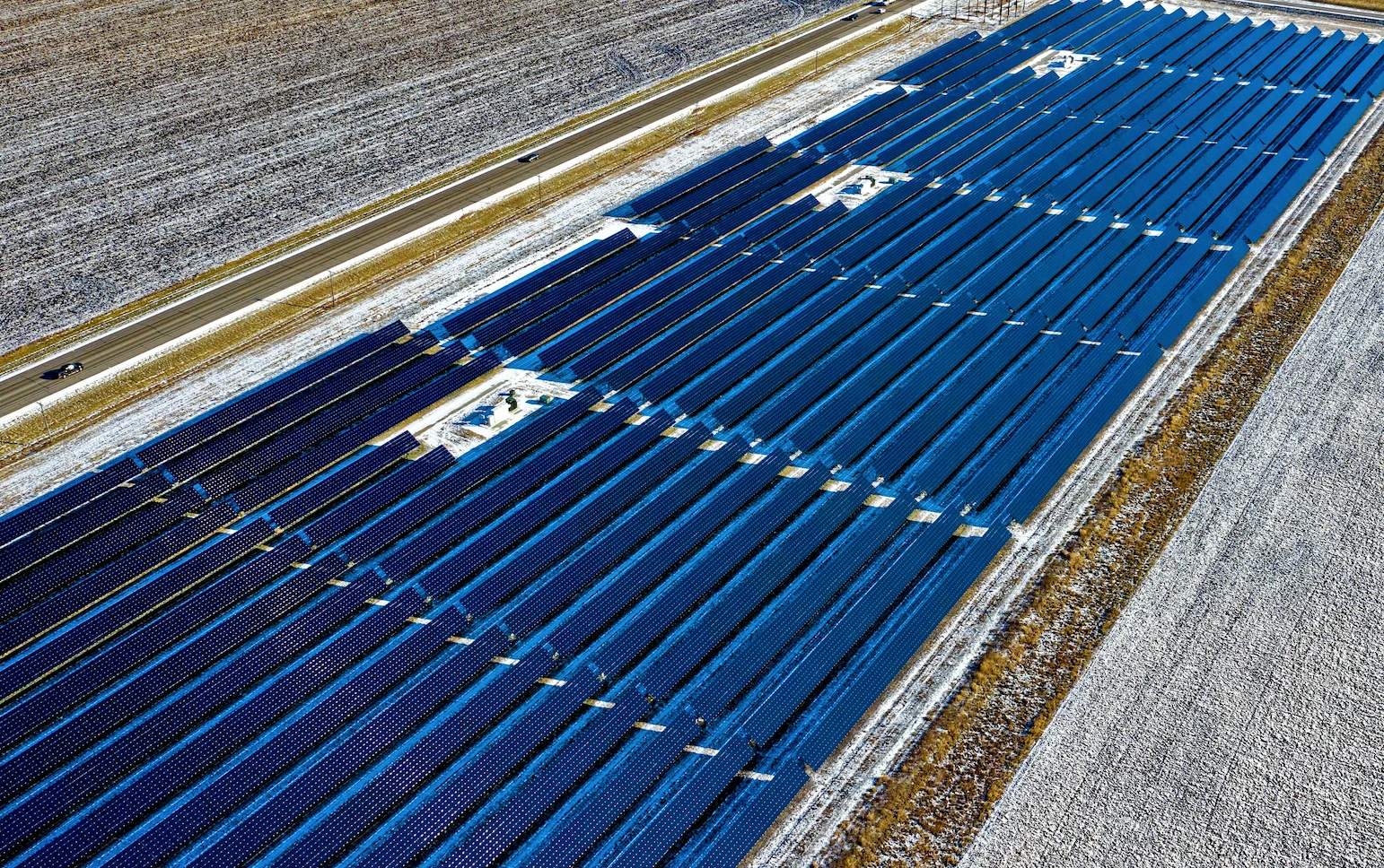 Küresel Güneş Enerjisi Kapasitesi 2024’te Rekor Seviyede Arttı