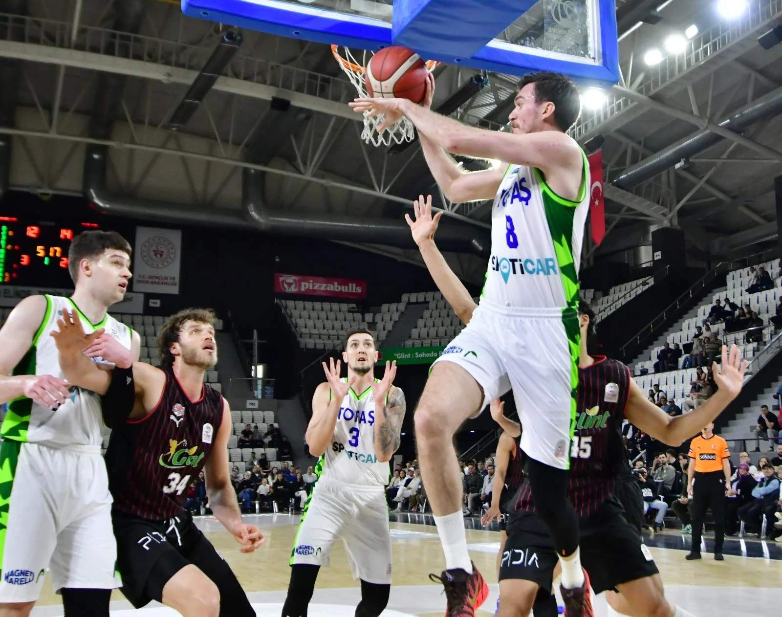 Glint Manisa Basket –Tofaş’ı yenerek ligde kaldı 100-96