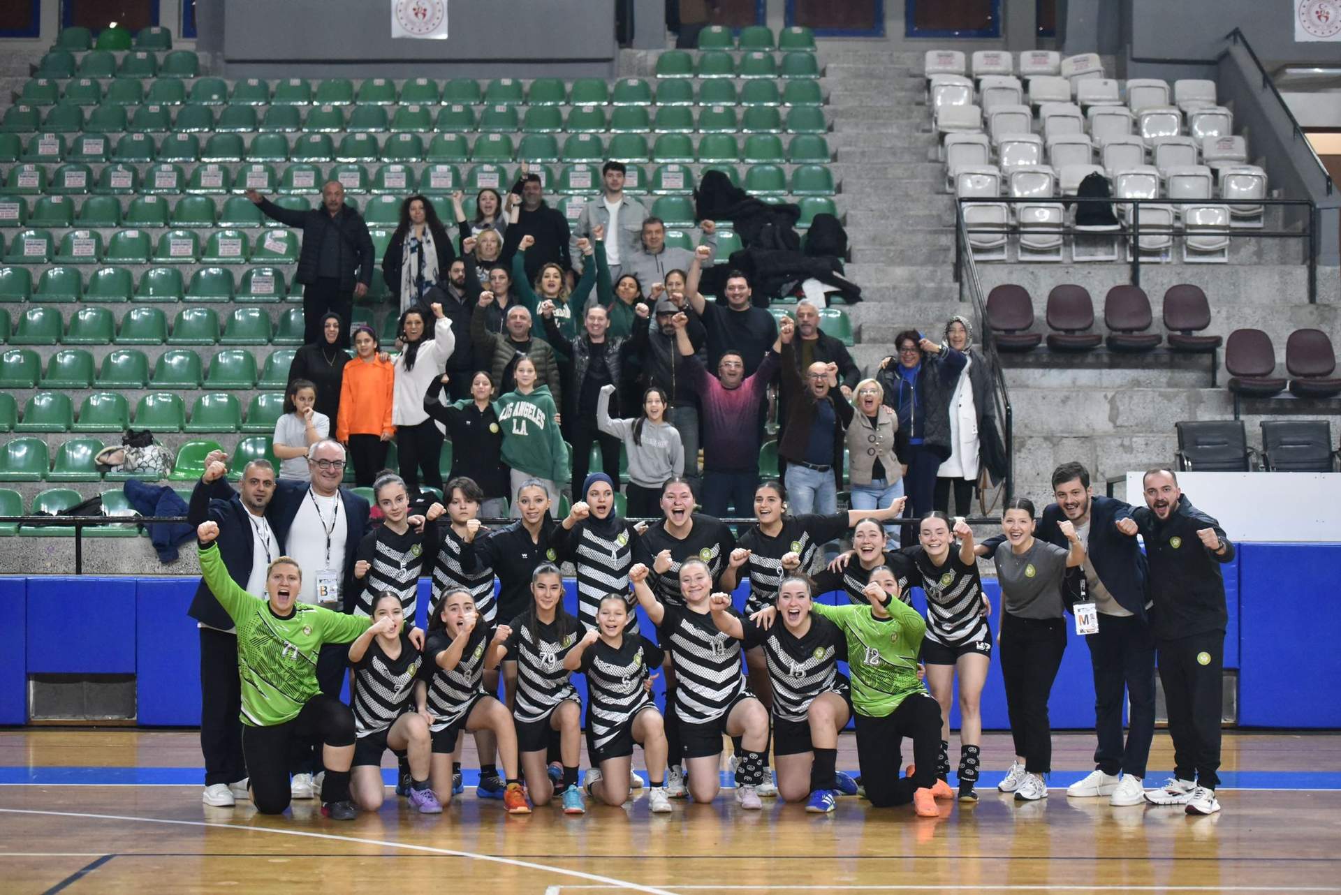 Manisa BBSK Hentbol’da Play-Off Yolunda!