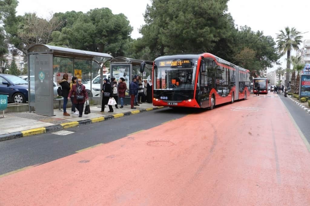 Manisa’da Kırmızı Yol Uygulaması Sona Erdi: Yol Yeşil Renkte Araç Trafiğine Açılıyor