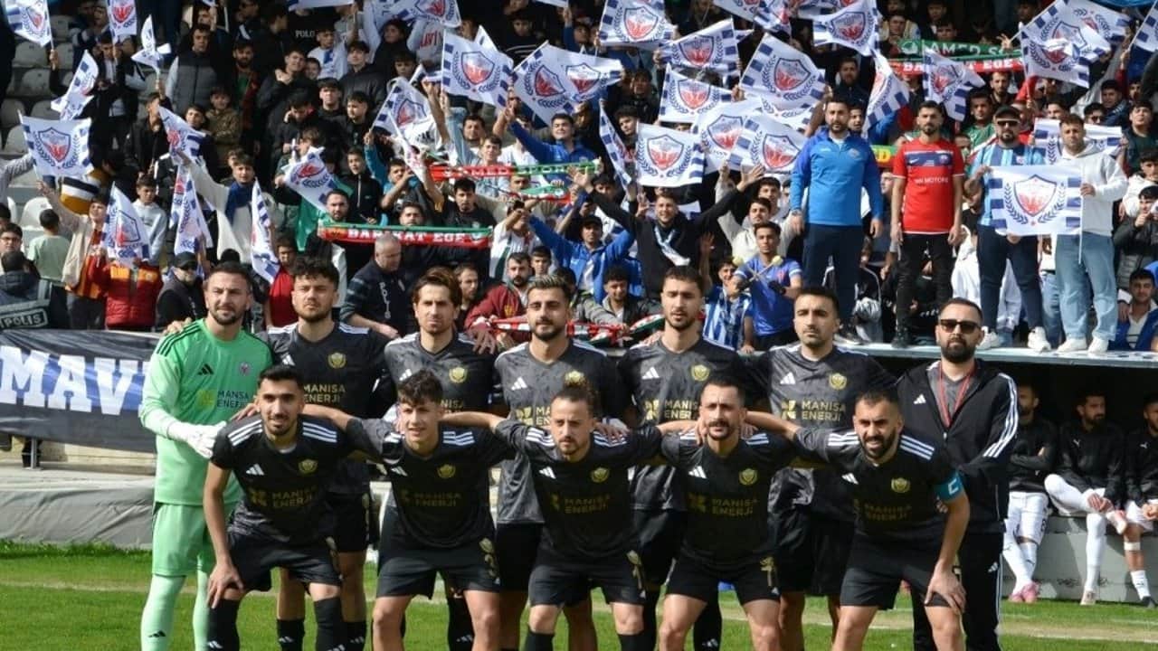 Manisa'da futbol takımına verilen 'Kürtçe cezası' değil tahkimden döndü