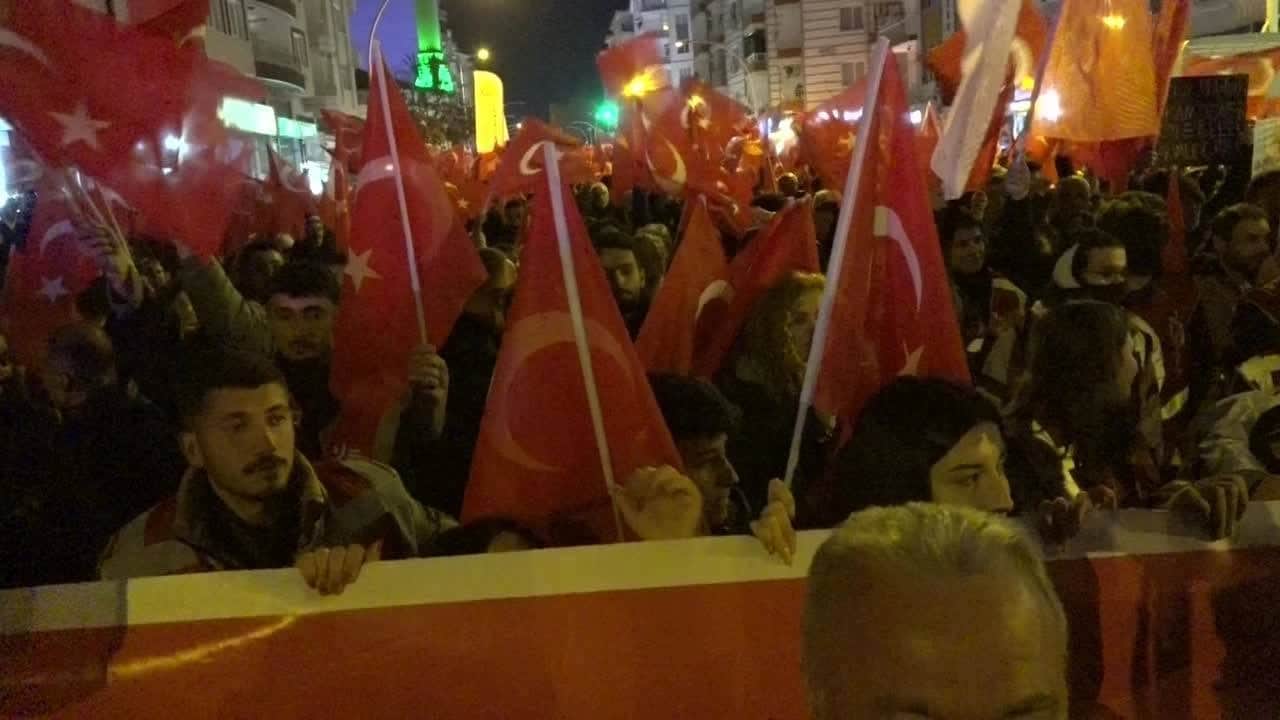Milyonlar Adalet ve Demokrasi Talebiyle Meydanlarda!