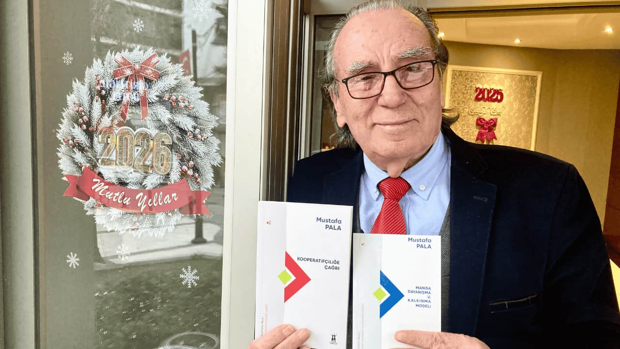 100 bin kişinin yeni yaşam evi Manisa Birliğin yaratıcısı Pala'dan 'Güçlü kooperatifçilik nasıl yapılır' kitapları