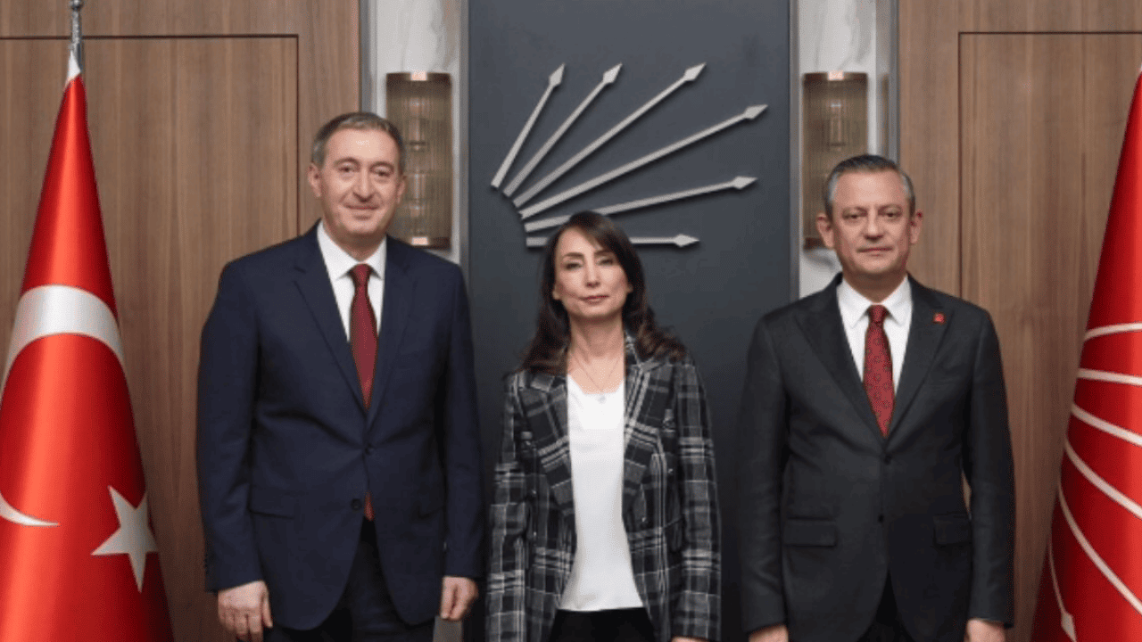 Özgür Özel, yarın DEM Parti eş genel başkanlarını ziyaret edecek