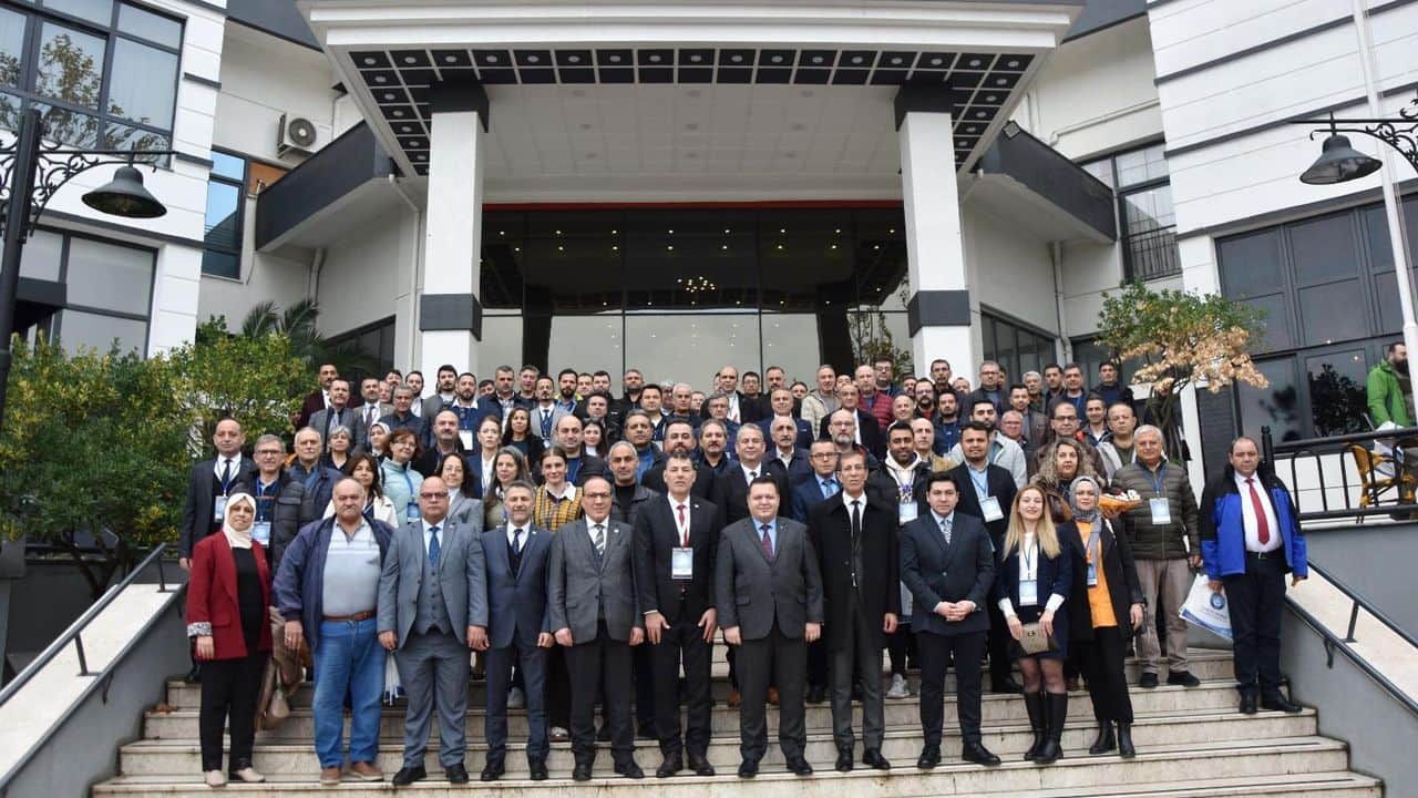 Türk Eğitim-Sen’de Koray Özgürler yeniden başkan