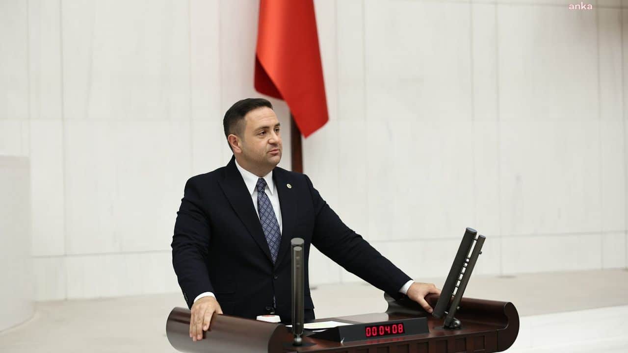 Umut Akdoğan: Sokak çetelerinin, mafyalarının sadece kendisi yok, emniyette uzantıları, savcıları var