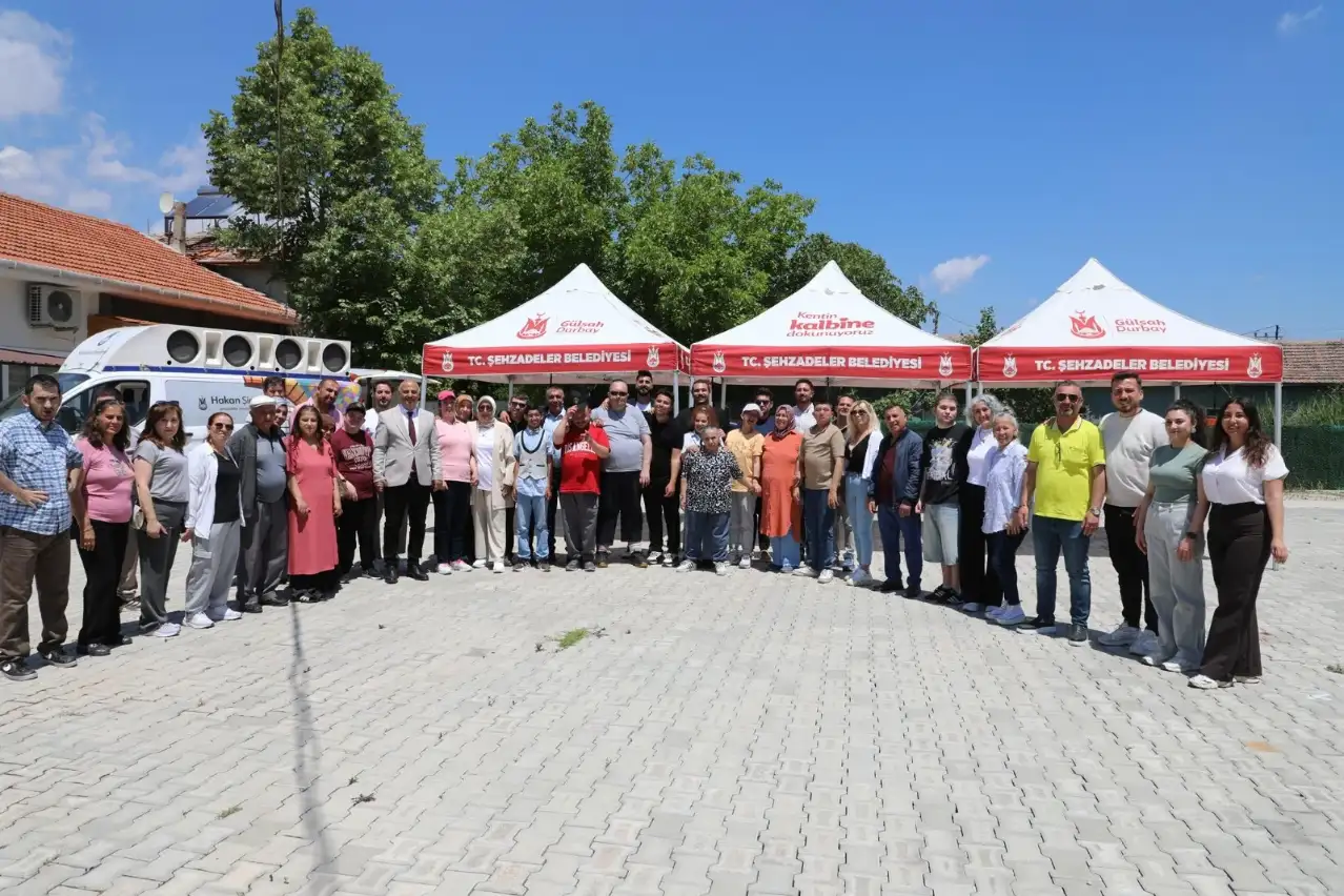 Şehzadeler’de Engelsiz Yaşam Merkezi'nde anlamlı buluşma