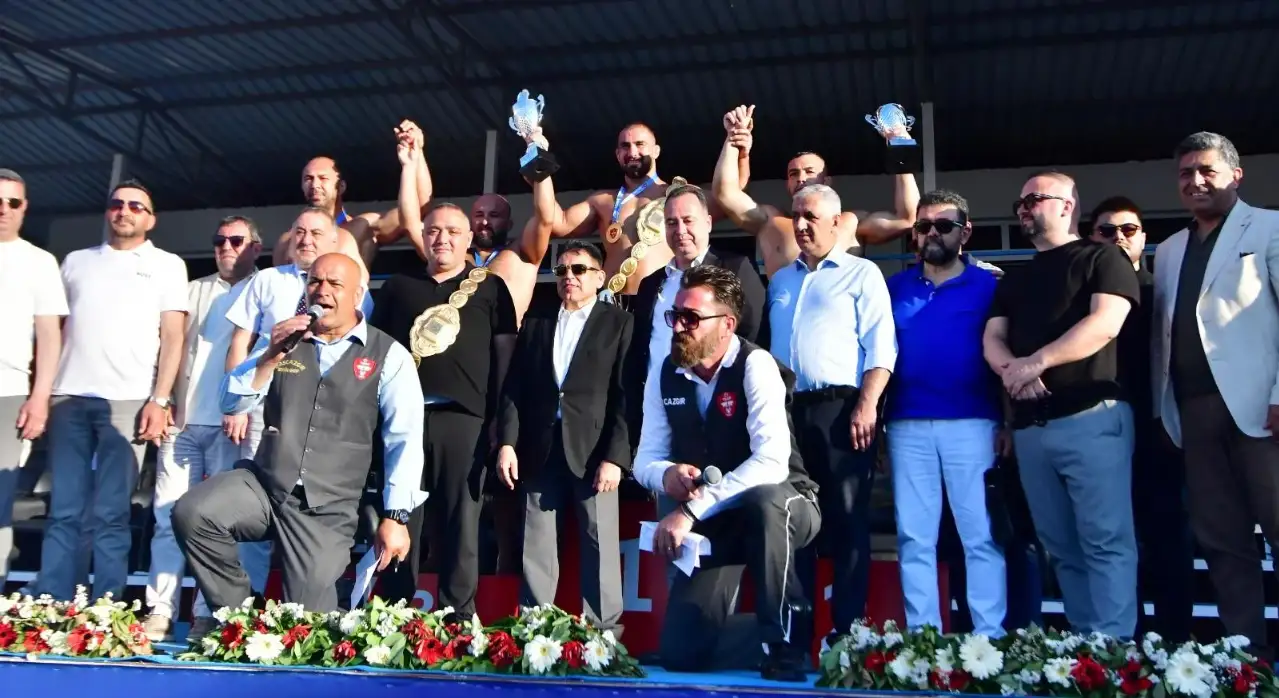 Yuntdağı Yağlı Güreşleri’nin başpehlivanı Feyzullah Aktürk oldu