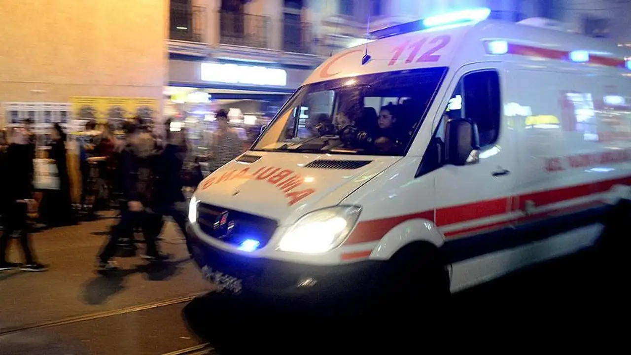 Denizli'de evin tavanı çöktü: 6 kişi yaralandı