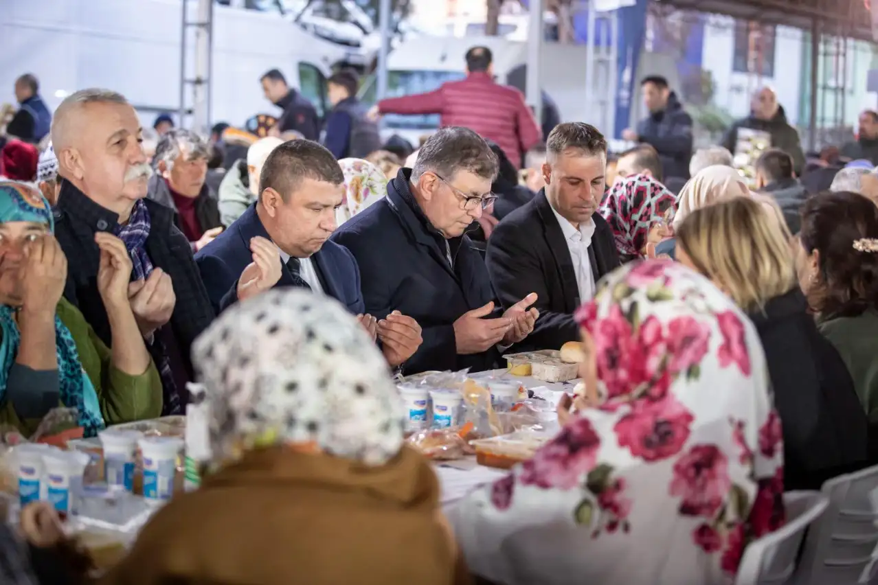 Başkan Tugay, Bayındırlılarla aynı sofrada buluştu