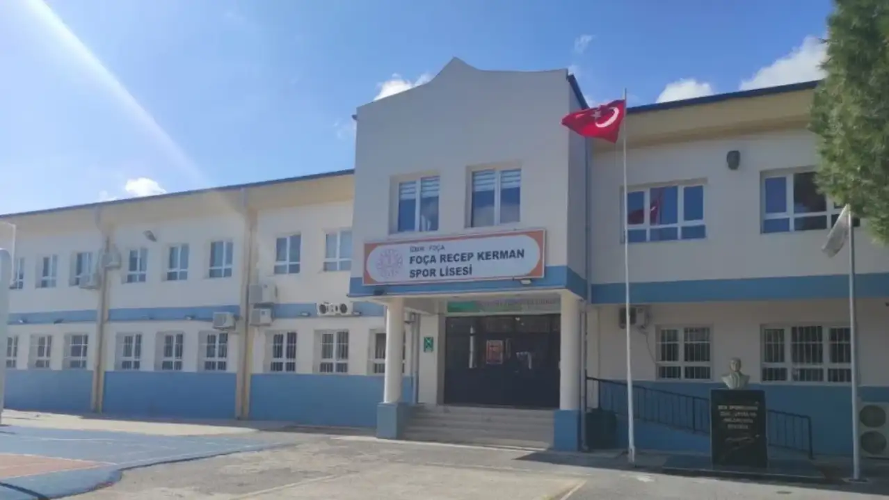 Foça Spor Lisesi kapatılıyor